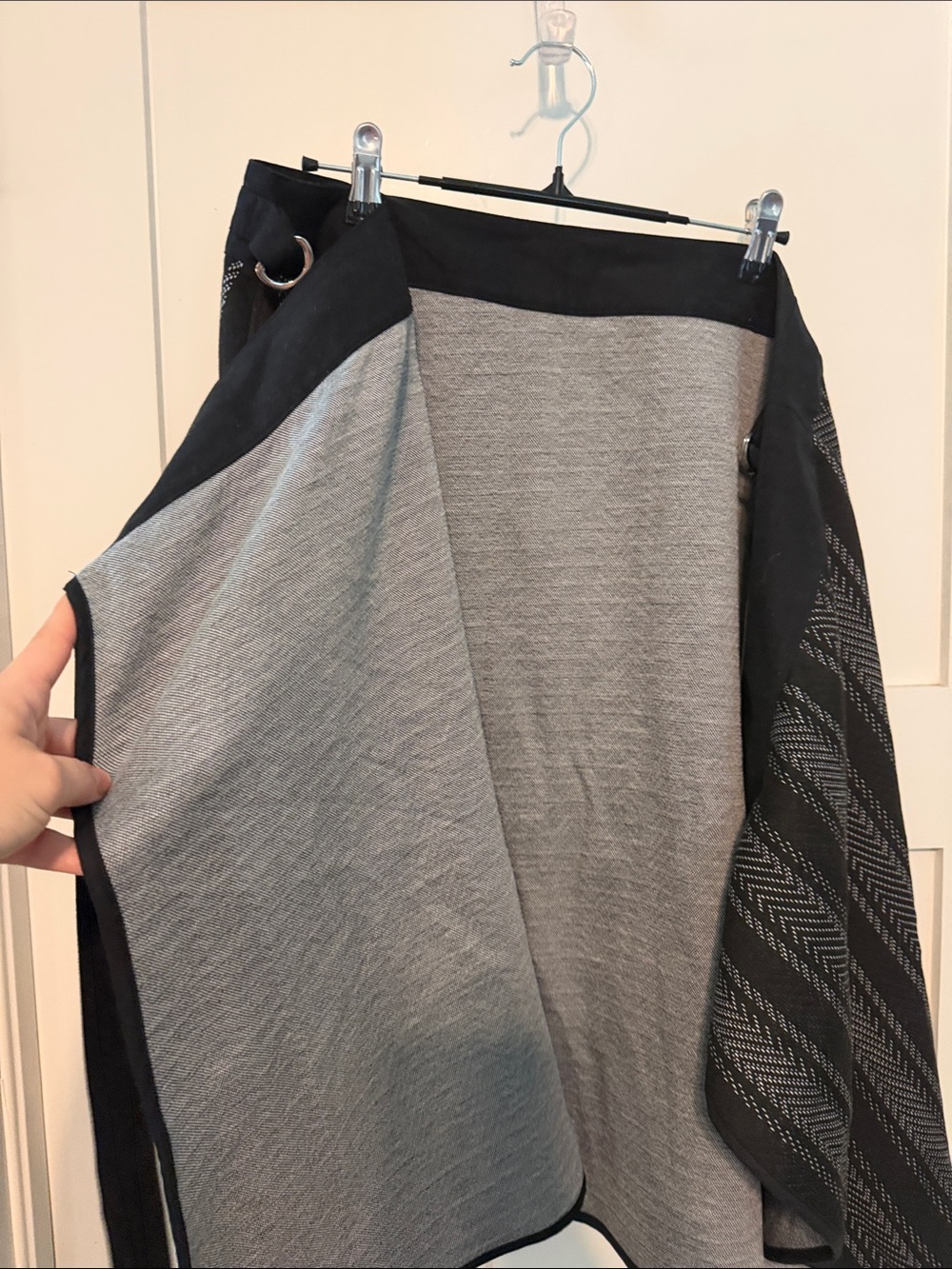NWT Beta Brand Lia Larrea Black Patterned A-Line Wrap Skirt Size XL - Picture 9 of 9